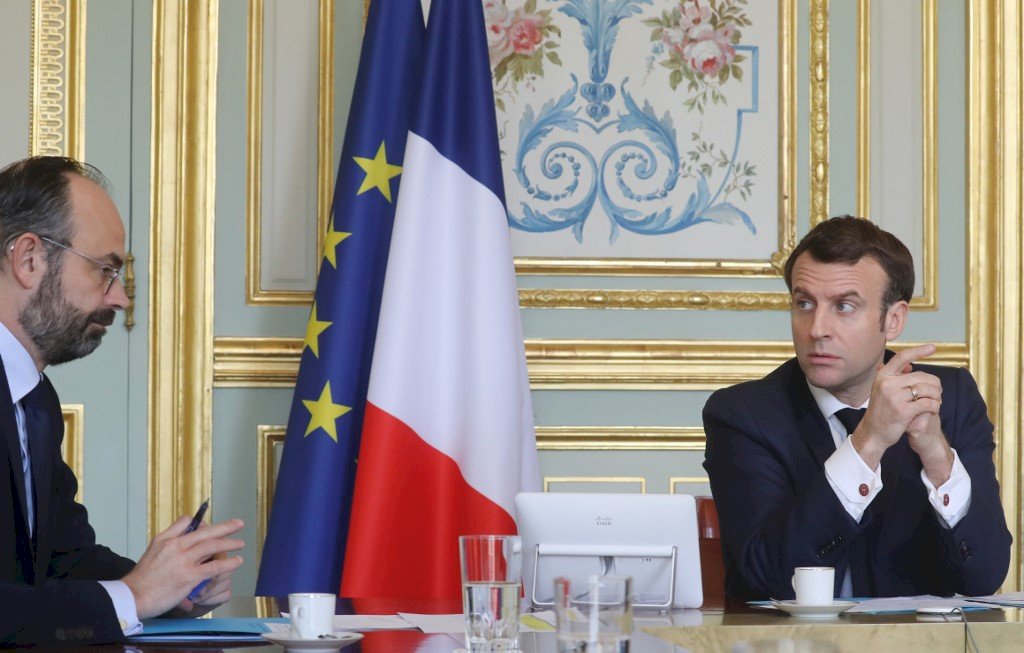 法國總理民調超前總統 雙頭馬車疑現裂痕