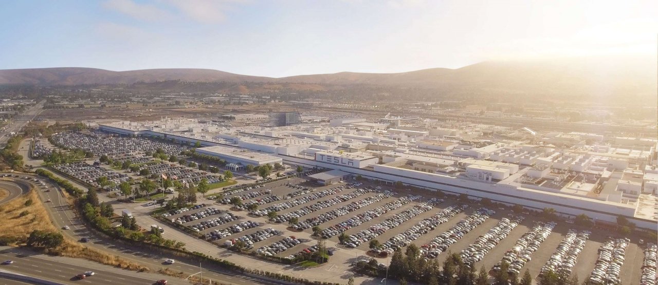 川普敦促加州 讓特斯拉電動車組裝廠復工