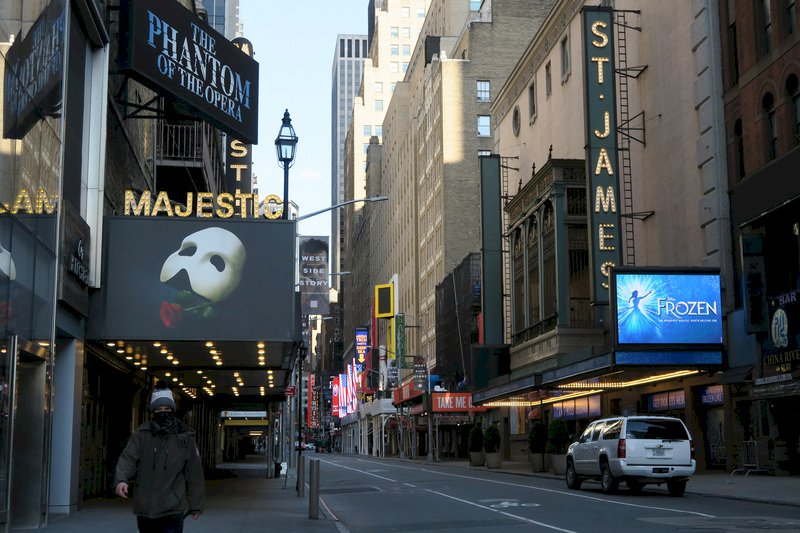 紐約百老匯取消夏季演出 至少熄燈到9月6日