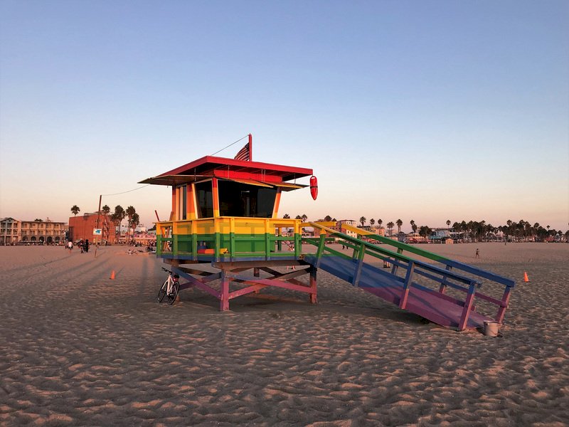 洛杉磯將開放海灘 居家防疫令延長3個月