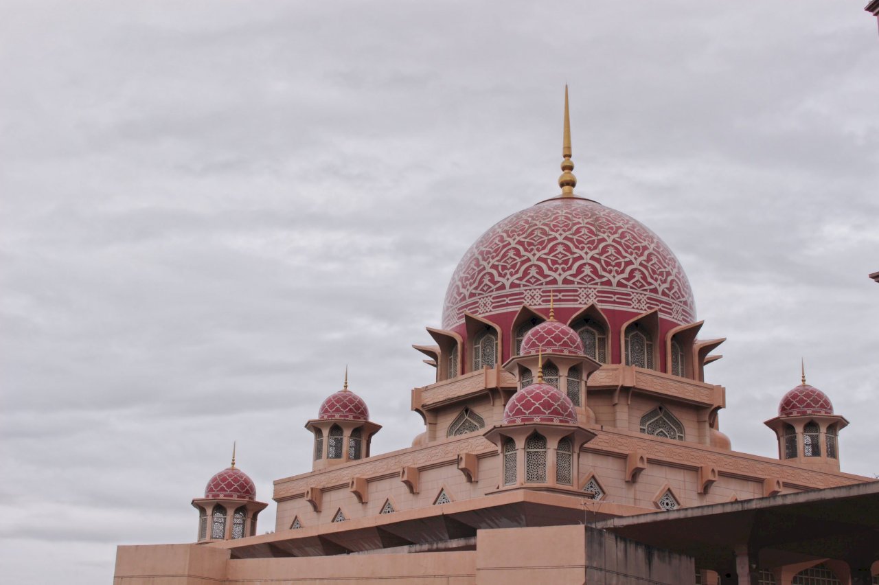 疫情趨緩 馬來西亞將允許清真寺集會祈禱