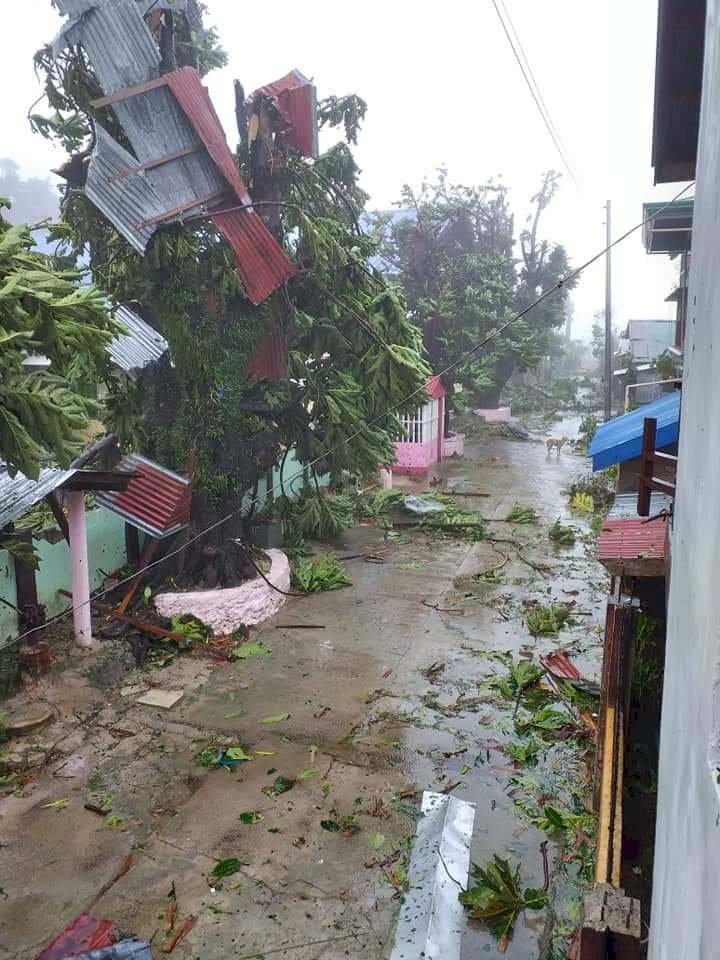颱風黃蜂肆虐菲律賓 民眾避難還要保持社交距離