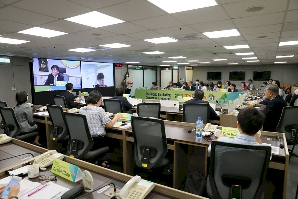陳時中與14國家區域組織視訊 分享台灣防疫經驗