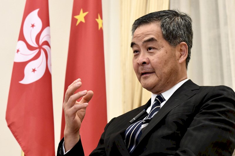 梁振英：反對派莫低估中央處理香港問題決心