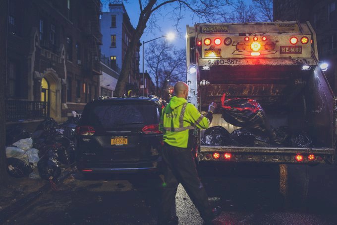 號稱「紐約最強壯」的清潔隊員 面對疫情沒有走 但倒了414人...