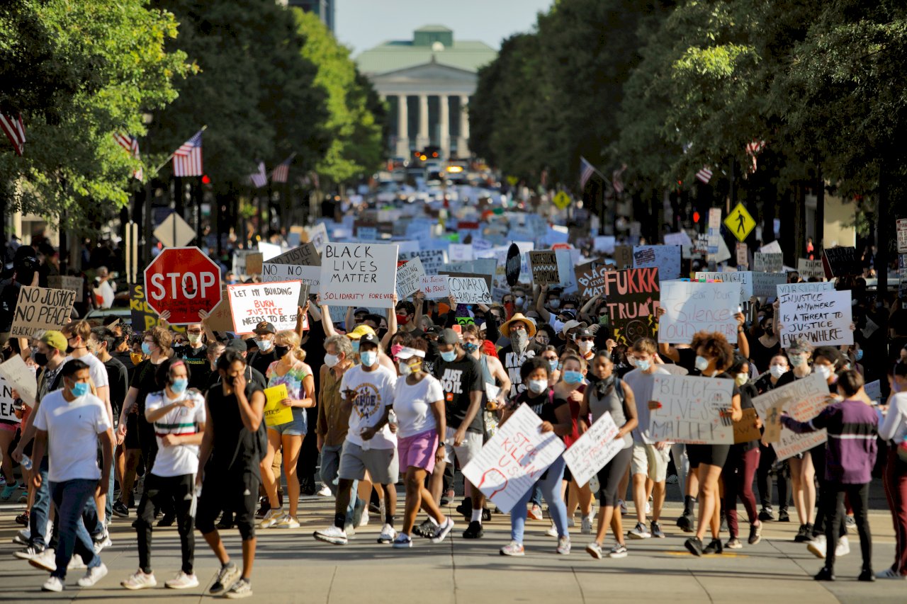 反種族歧視示威蔓延全美 專家憂疫情復燃