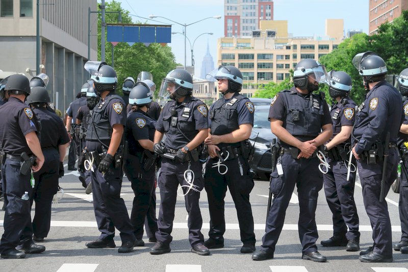 回應反種族主義抗議 洛城大減警察預算1.5億美元