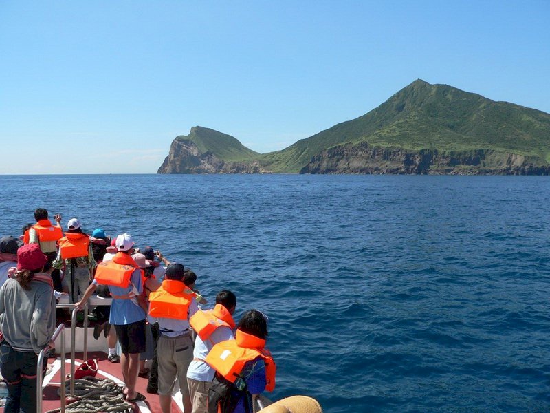 龜山島3月起開放登島 增藍色海洋、綠色賞螢遊程