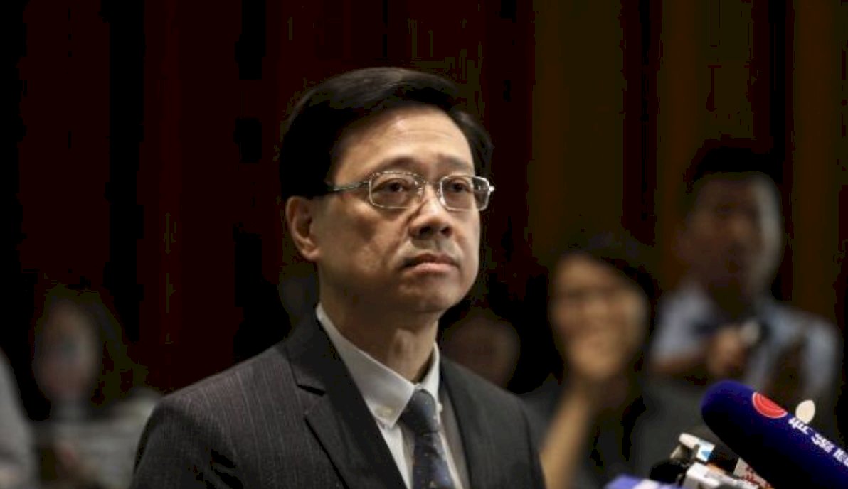 香港保安局長：深圳被扣12人已選擇官派代表律師