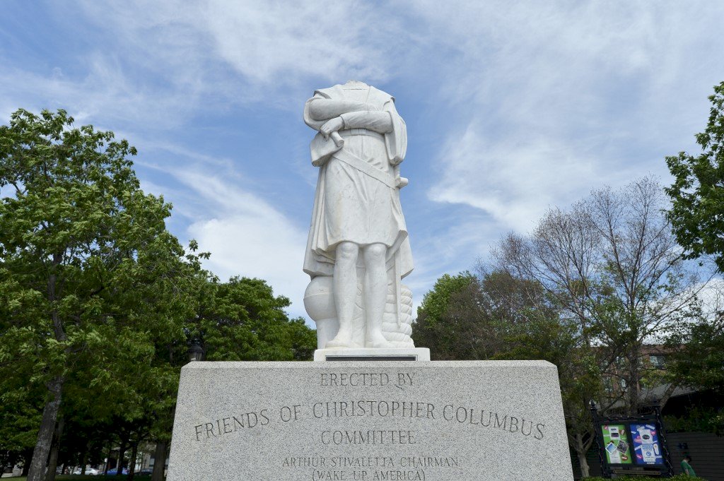 美國掀反種族主義風潮 波士頓哥倫布雕像遭斬首