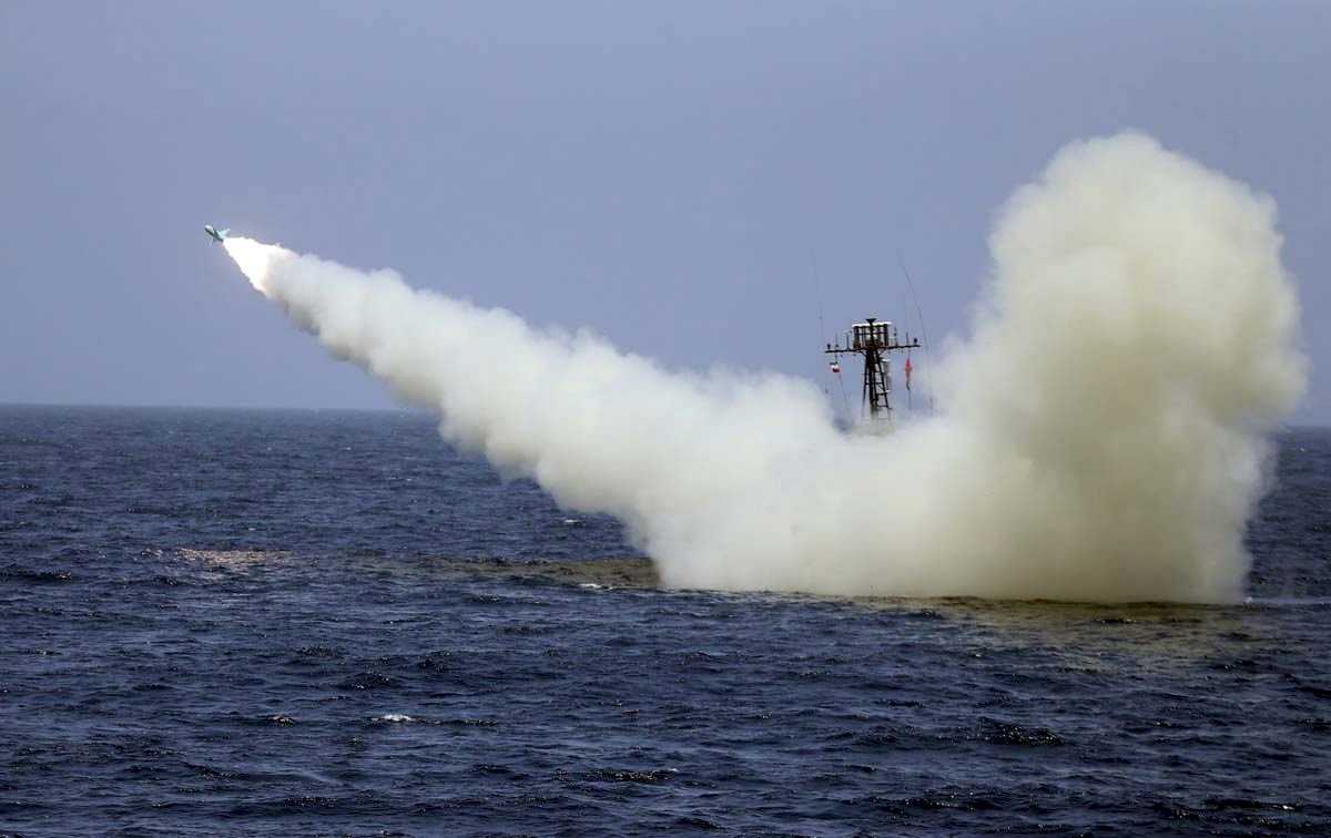 伊朗在阿曼灣軍演 成功試射新型國產巡弋飛彈