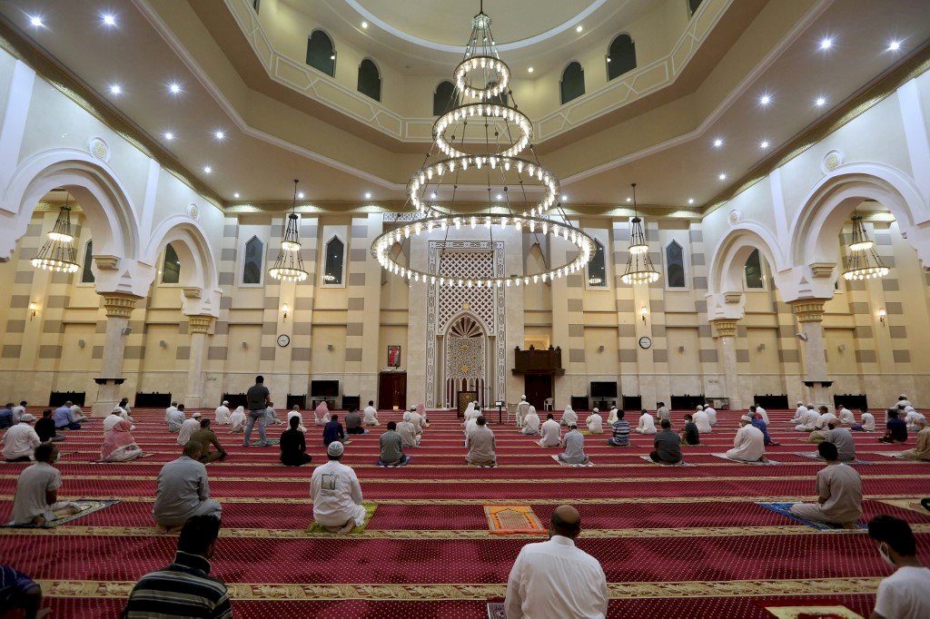 沙烏地阿拉伯解禁 麥加清真寺恢復禱告