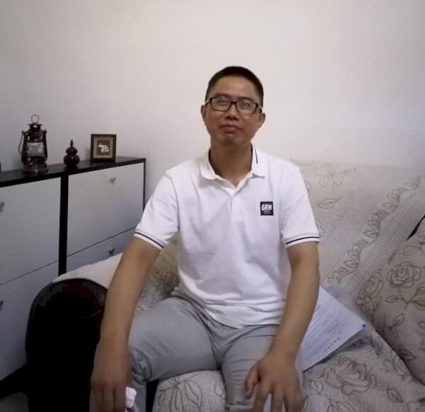 囹圄22年 中國民運人士劉賢斌出獄又遭隔離