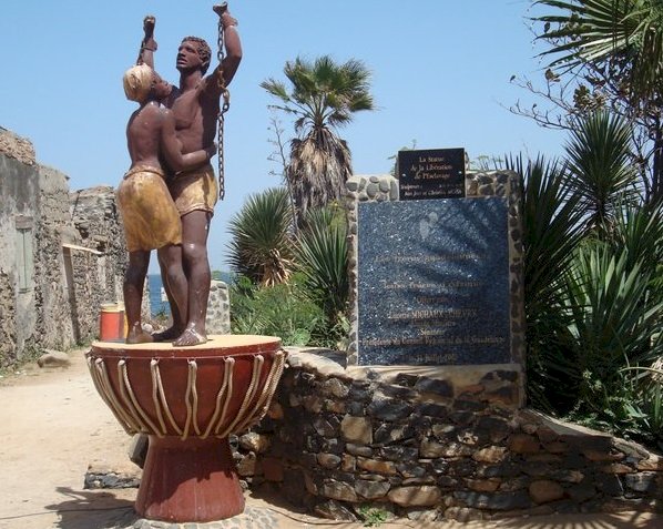 塞內加爾奴隸島反種族暴力 替廣場更名頌揚自由