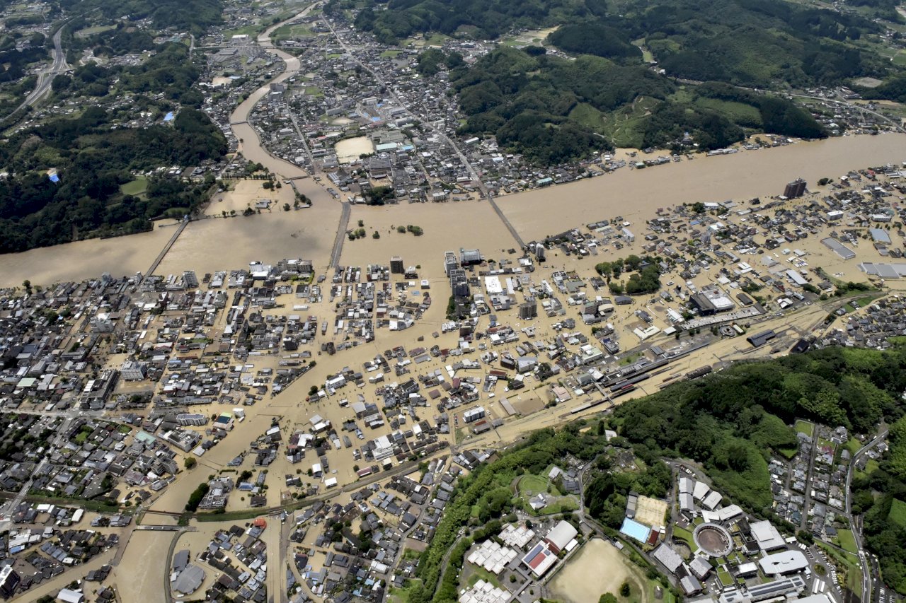 日本豪雨65死 奧飛驒溫泉鄉成陸上孤島