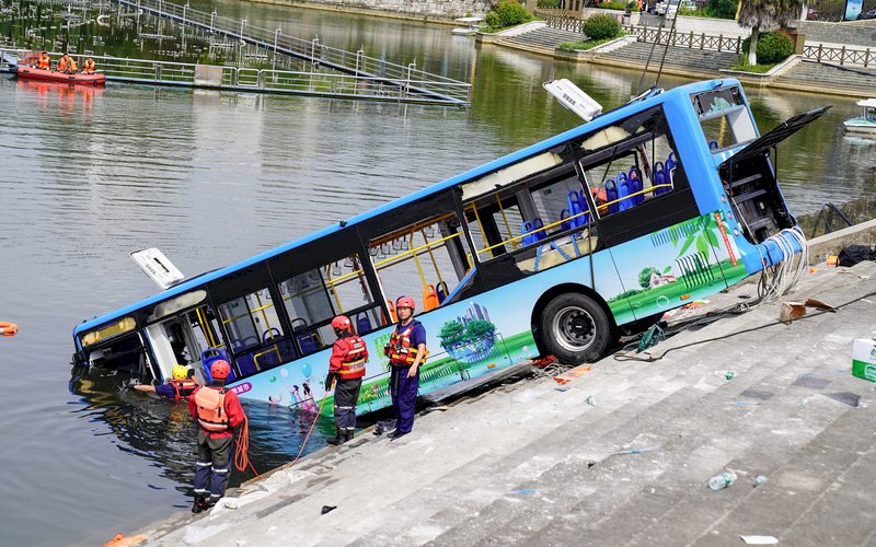 貴州公車墜湖　中媒：司機老宅事發前被拆除