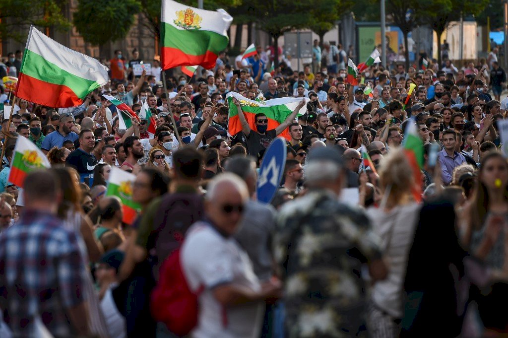 保加利亞連4夜示威 線上請願要總理下台