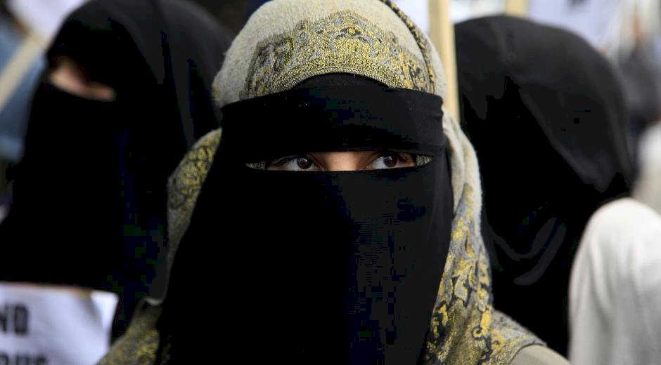 史上首次 沙烏地女性獲准成為公證人