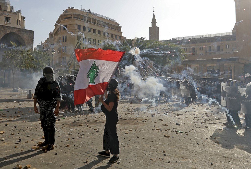 不滿貝魯特大爆炸 抗議群眾占據黎巴嫩外交部