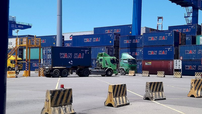 台中港存20貨櫃硝酸銨引恐慌 港務公司要求速運離