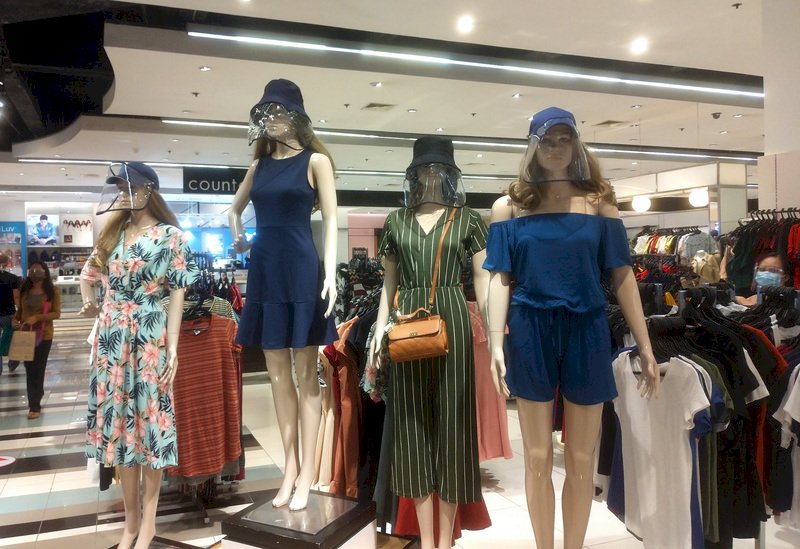 菲律賓新常態 進商場須戴防護面罩填資料
