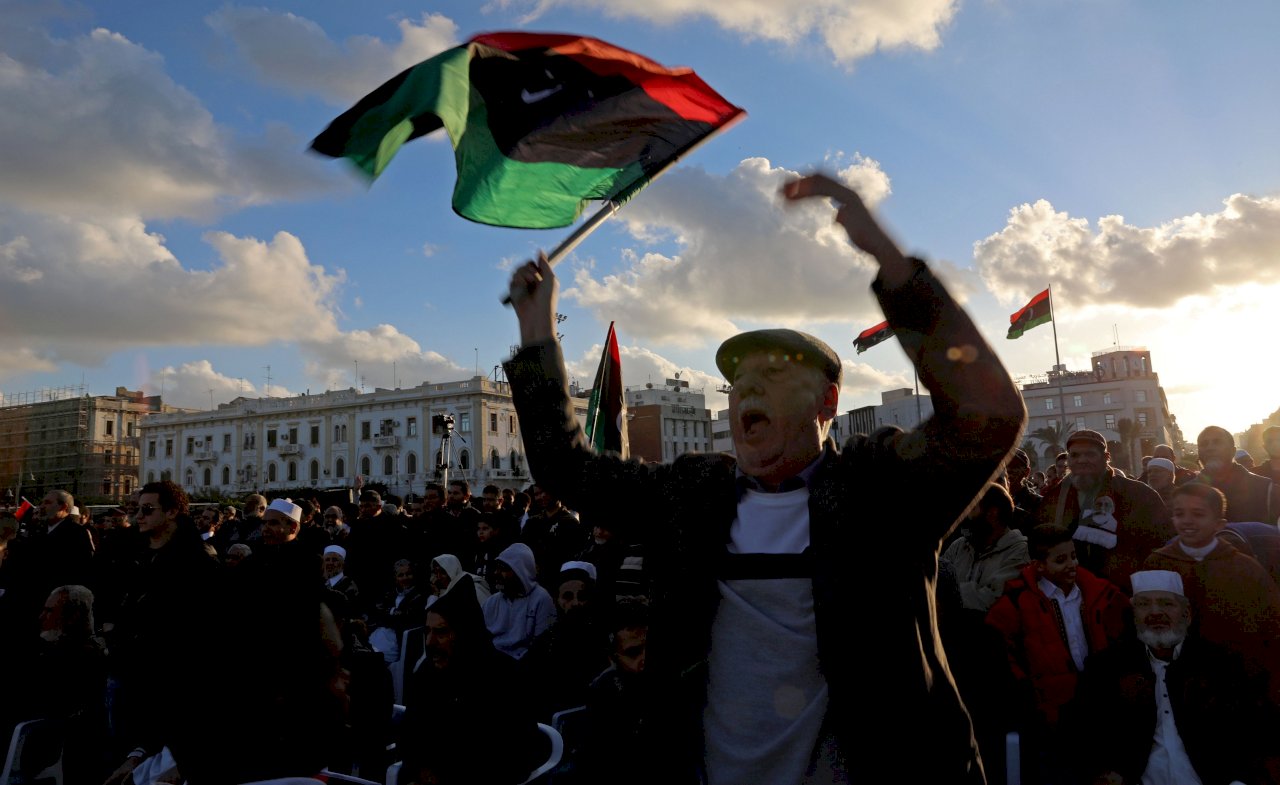 不滿生活條件惡化 數百名利比亞人首都示威