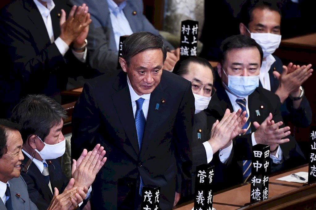 日本國會兩院通過　菅義偉接班安倍出任首相