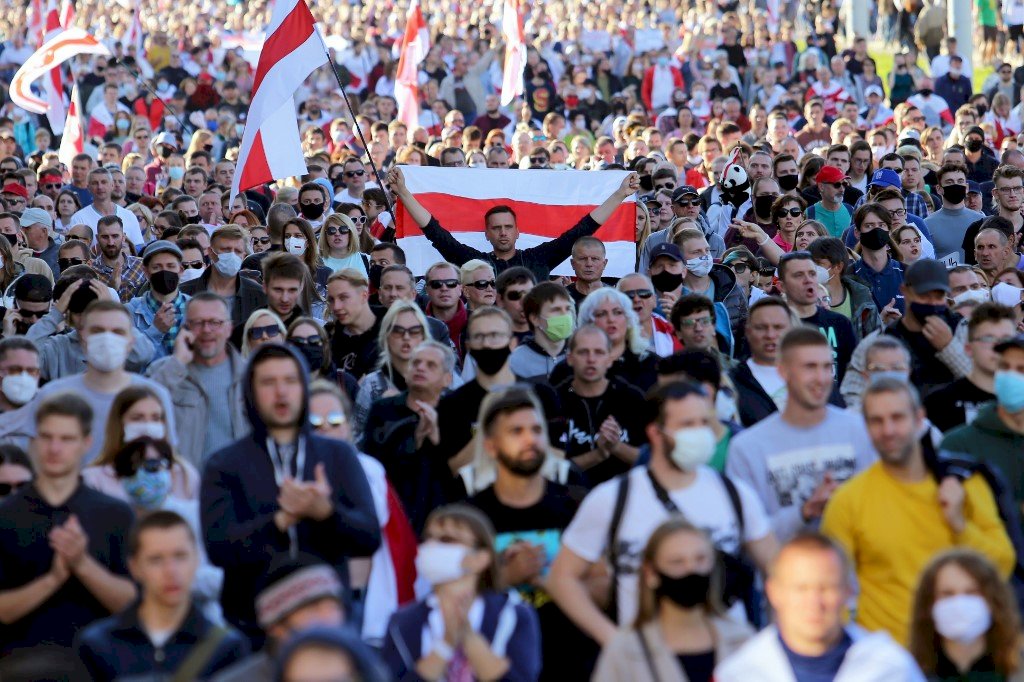 白俄首都再現示威　逾10萬人抗議總統魯卡申柯