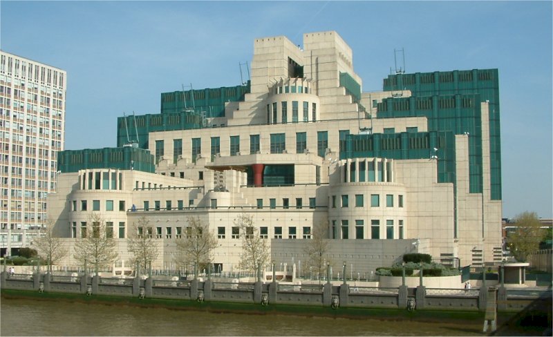 疑出售情報給中國間諜 前英國情報幹員遭歐盟列管調查