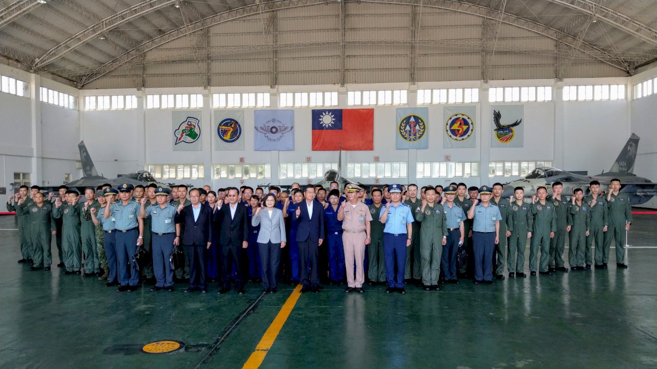 總統：身為中華民國空軍　怎可讓別人在領空耀武揚威