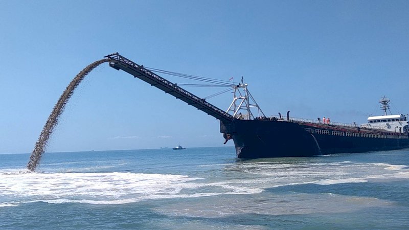 打擊中國抽砂船 政院修法重罰8千萬