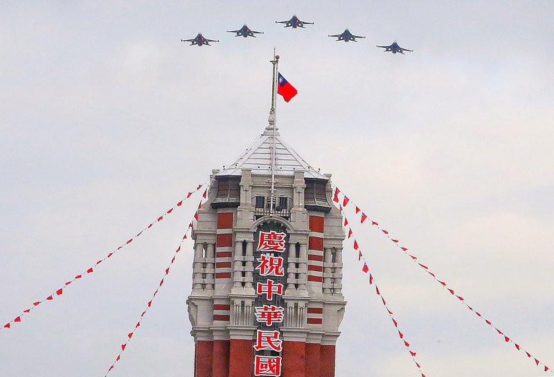 雙十國慶預演 12型飛機擬28日總統府衝場