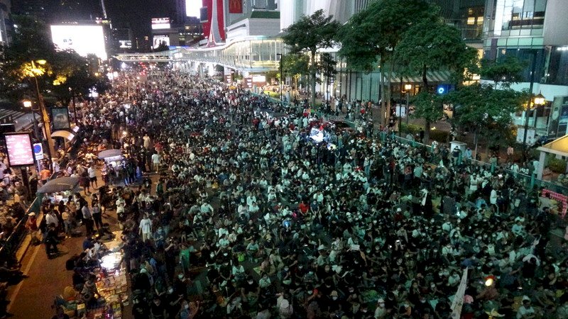 泰國反政府示威佔領鬧區路口 晚間和平散場