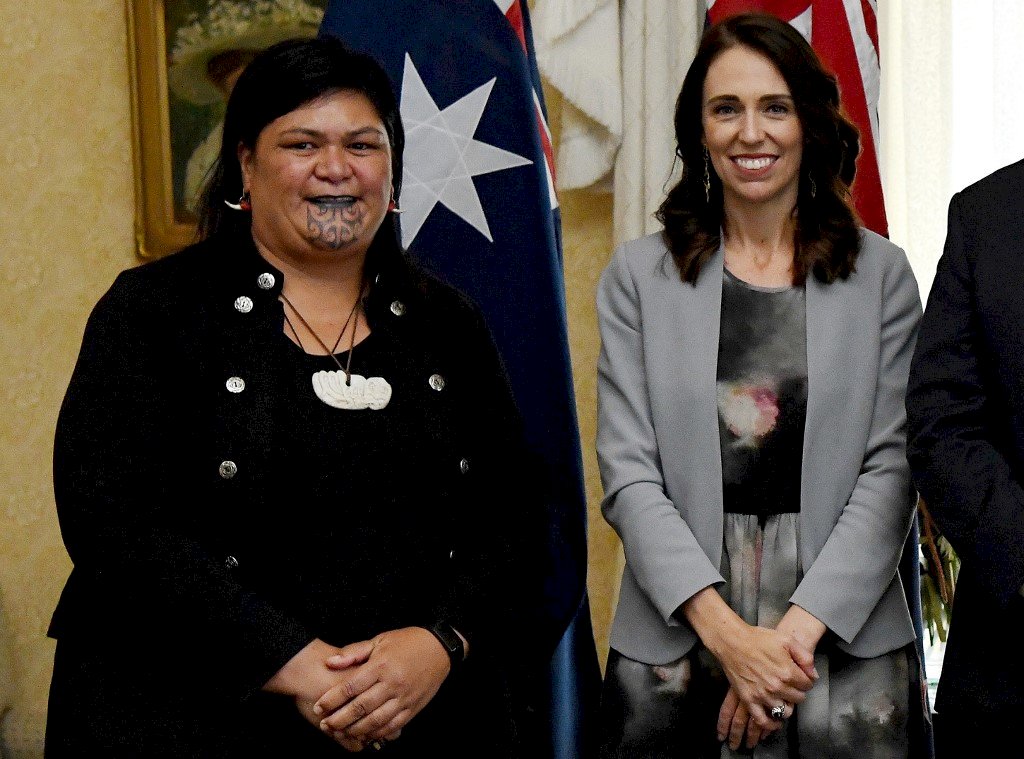 紐西蘭多元新內閣 首位出櫃副總理毛利紋面外長