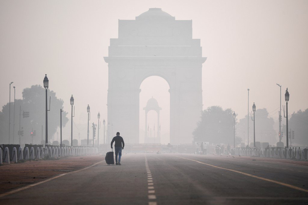 排燈節後 北印度民眾在嗆人的煙霧中醒來