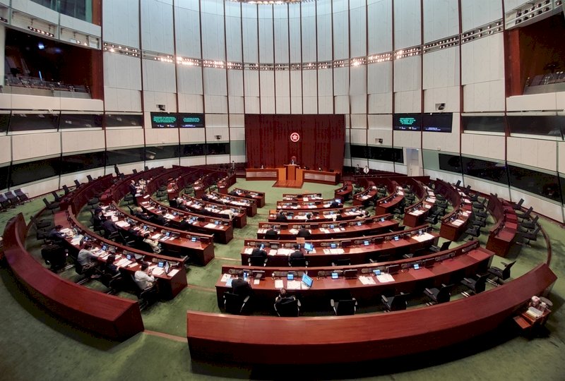 港媒：配合選舉制度改革 立法會選舉再延一年