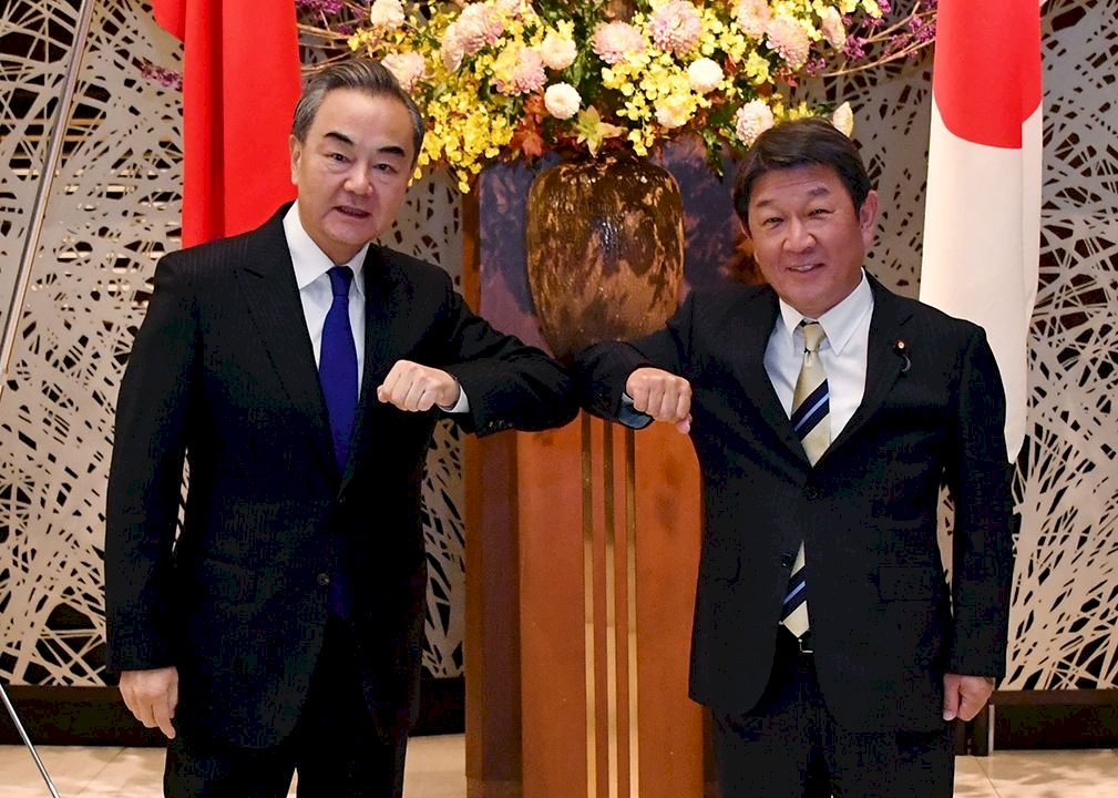 手不要伸太長！王毅：日本應尊重中國內部事務