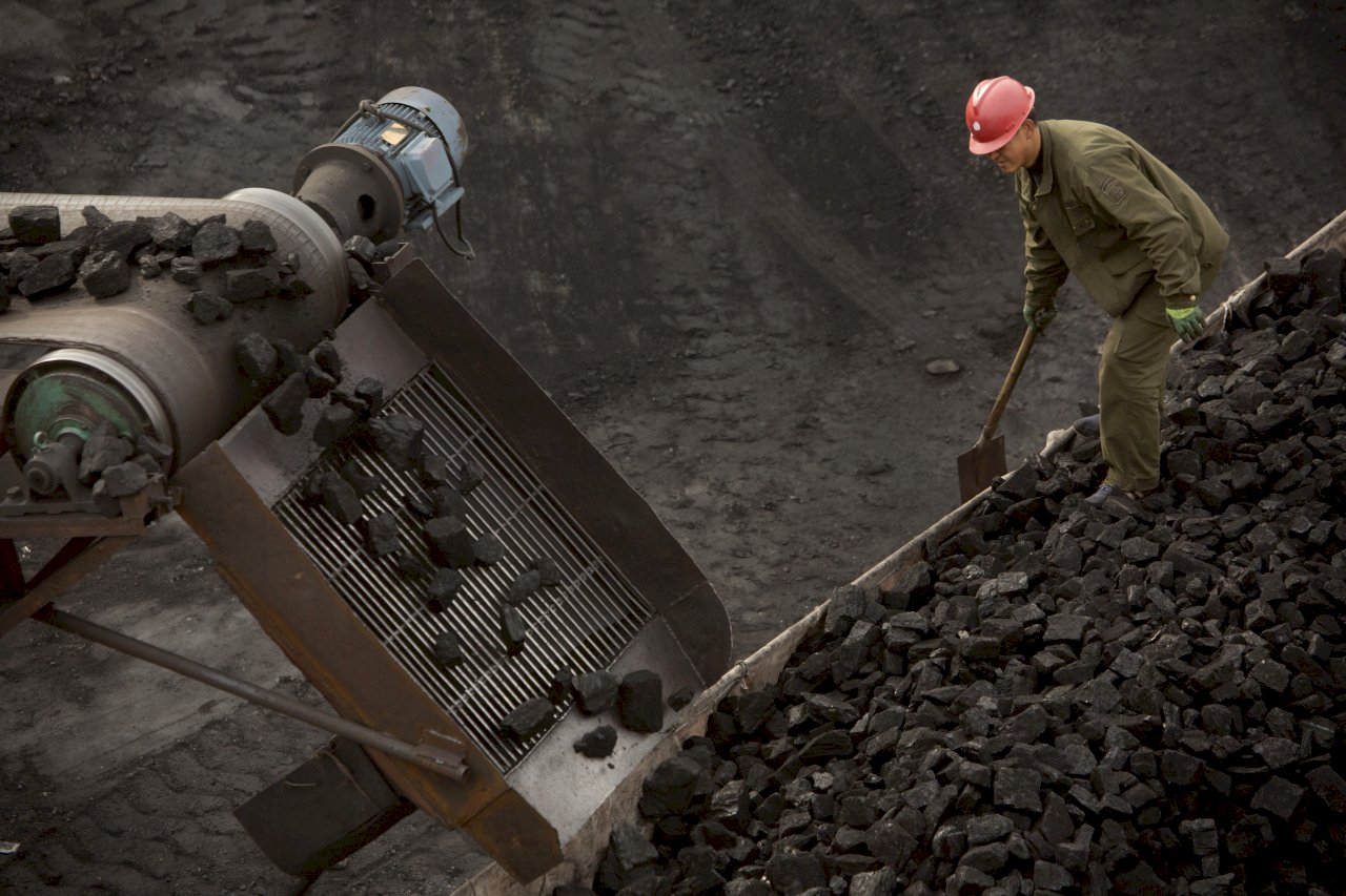 確保能源安全 中國恢復進口澳洲煤炭與擴大國內生產