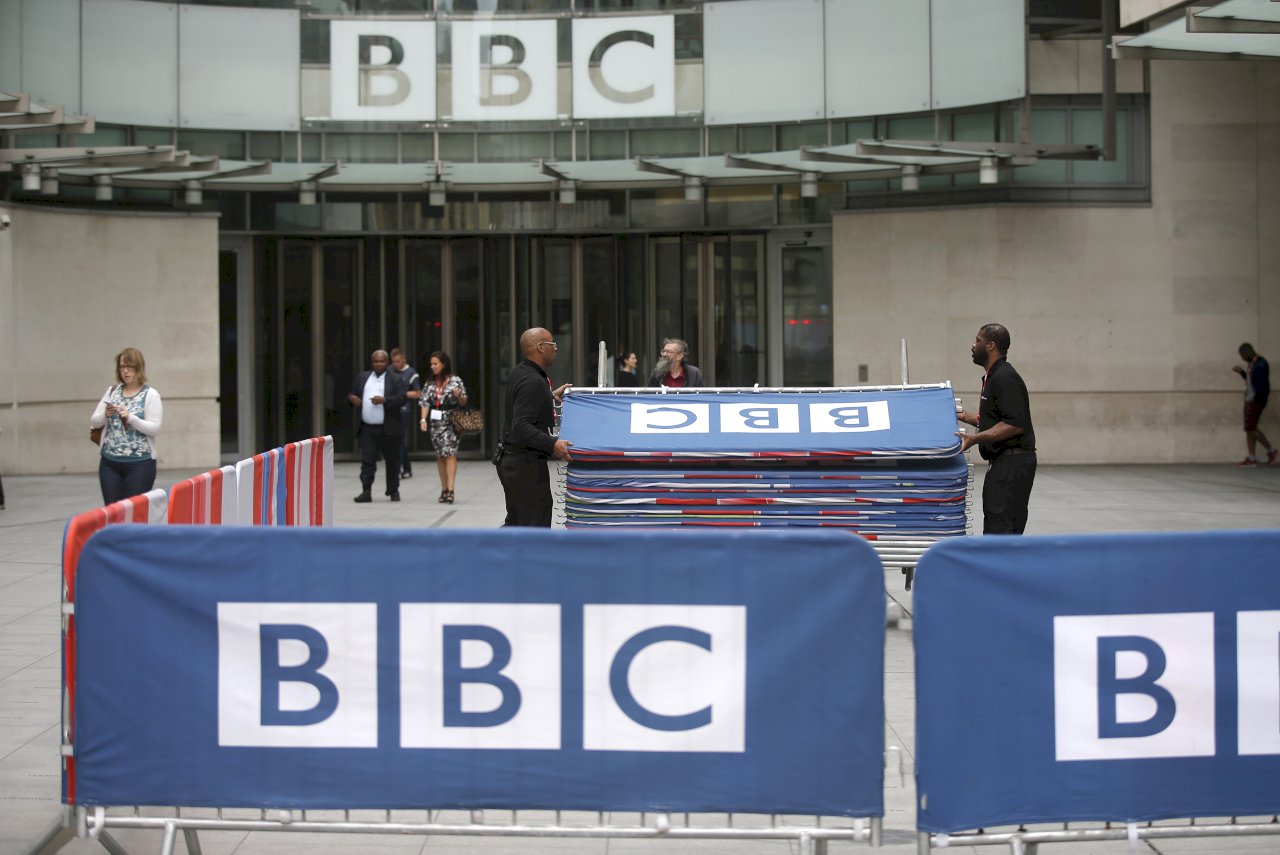 BBC主持人被控誘青少年拍露骨照 事件疑出現轉折