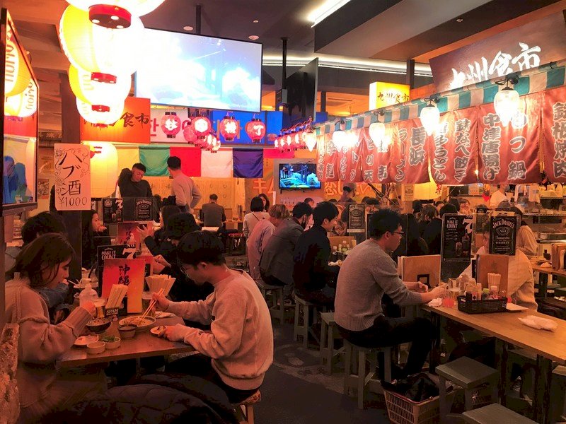 日本要餐廳提早打烊防疫 厚勞省23人聚餐到深夜