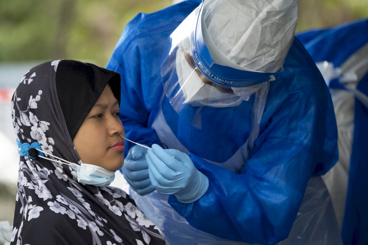 馬來西亞疫情延燒 單日新增確診飆破7000人