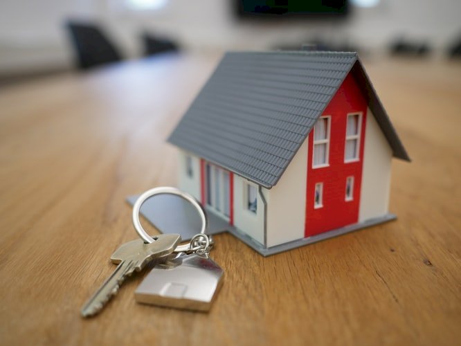房市調控政策持續 調查：買賣房意願指數一降一升