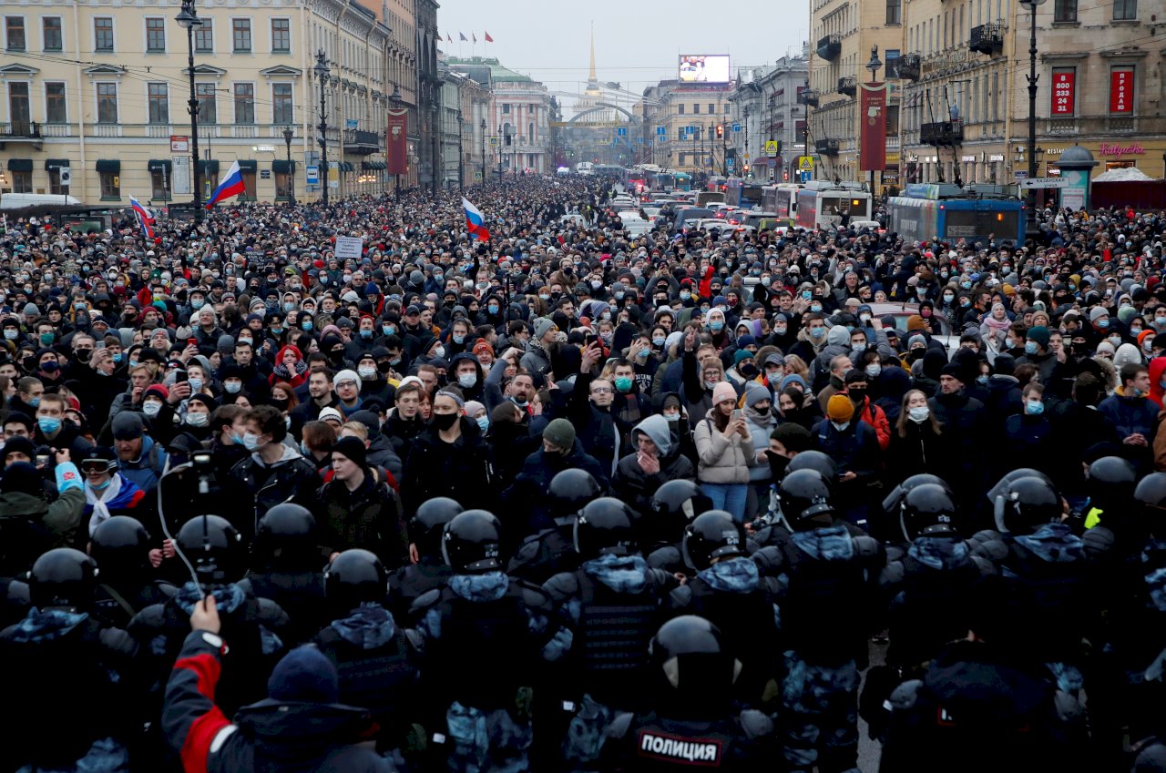 俄國全國性抗爭聲援納瓦尼 警方暴力鎮壓逮捕逾2500人