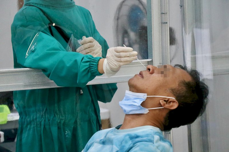 印尼單日確診近5.5萬 專家指疫情已失控