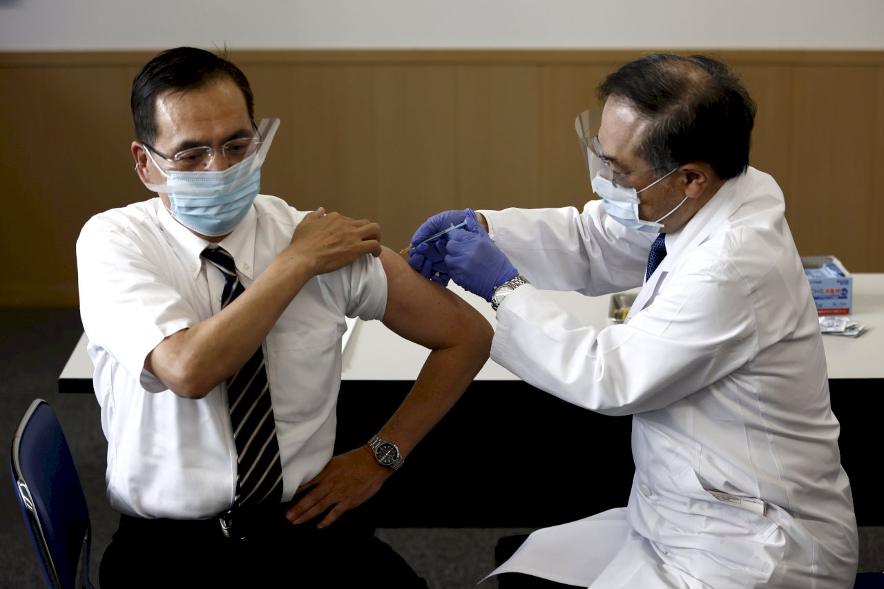 舉辦東奧關鍵一步 日本啟動COVID-19疫苗接種