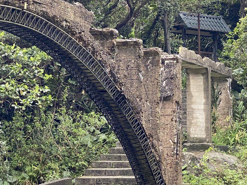 遊客爬金瓜石古蹟圳橋  造成毀損最高可罰2000萬