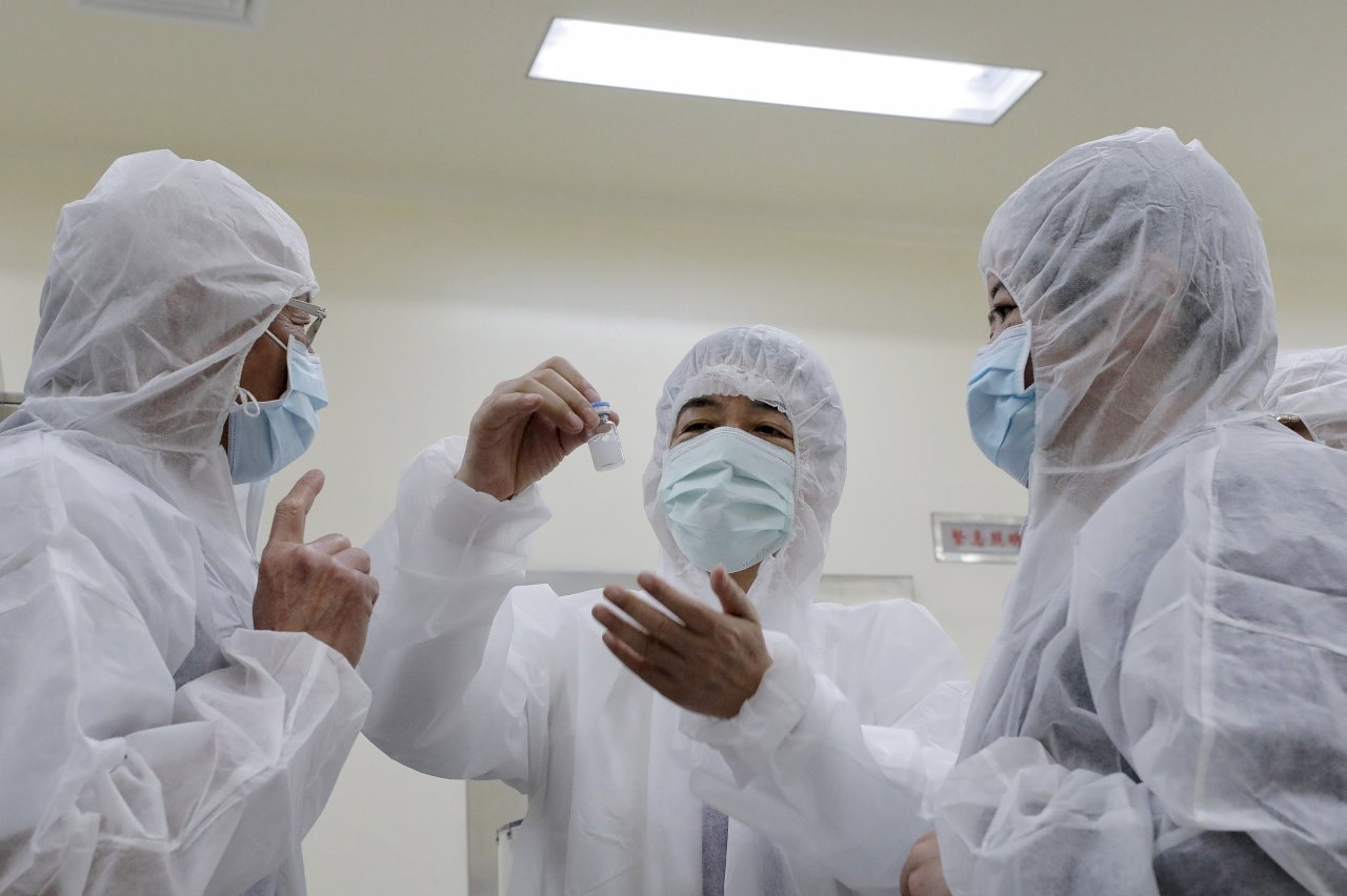 參訪疫苗研發製造公司 賴清德盼台灣打造疫苗護國神山(影音)