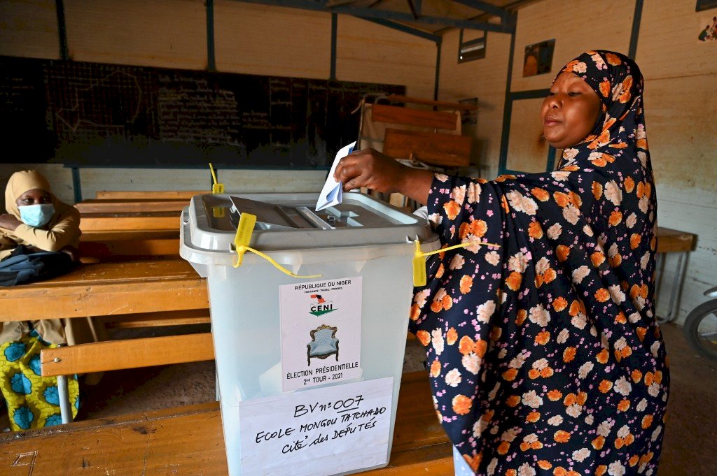 期待首次民主權力移轉 尼日總統決選