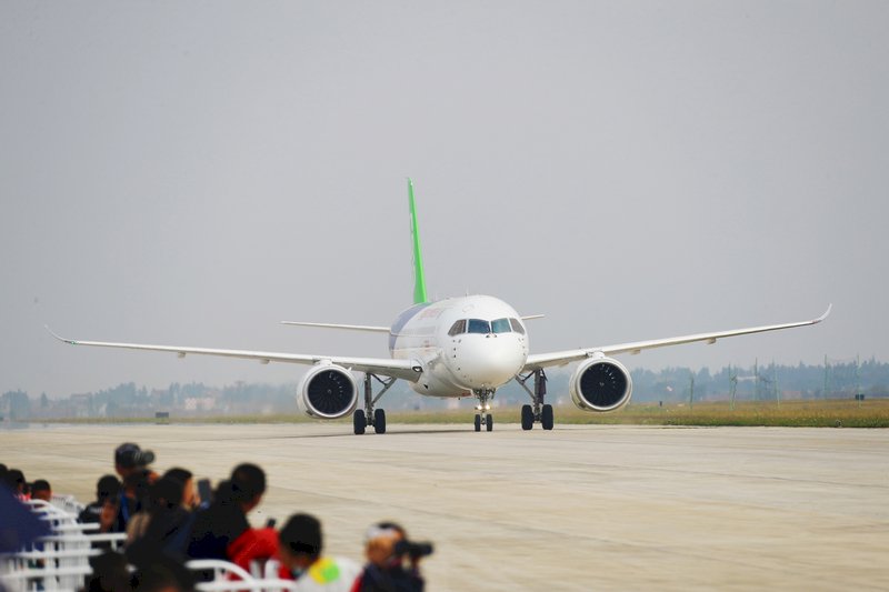 美制裁陰影下 中國製客機C919首張訂單成交