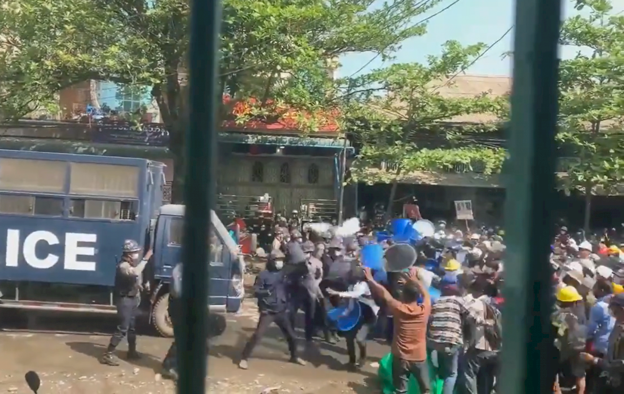 緬甸軍方對抗議民眾開槍 20傷其中3人命危